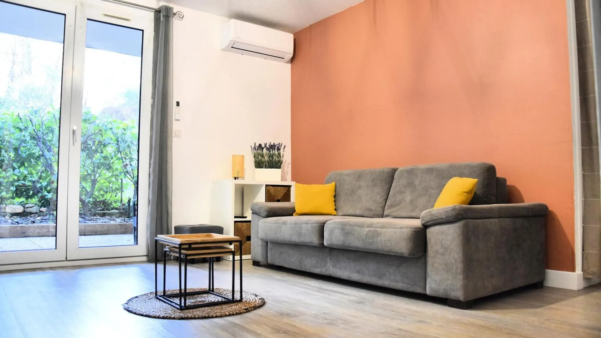 Apartment Elegant Studio Greoux Les Bains