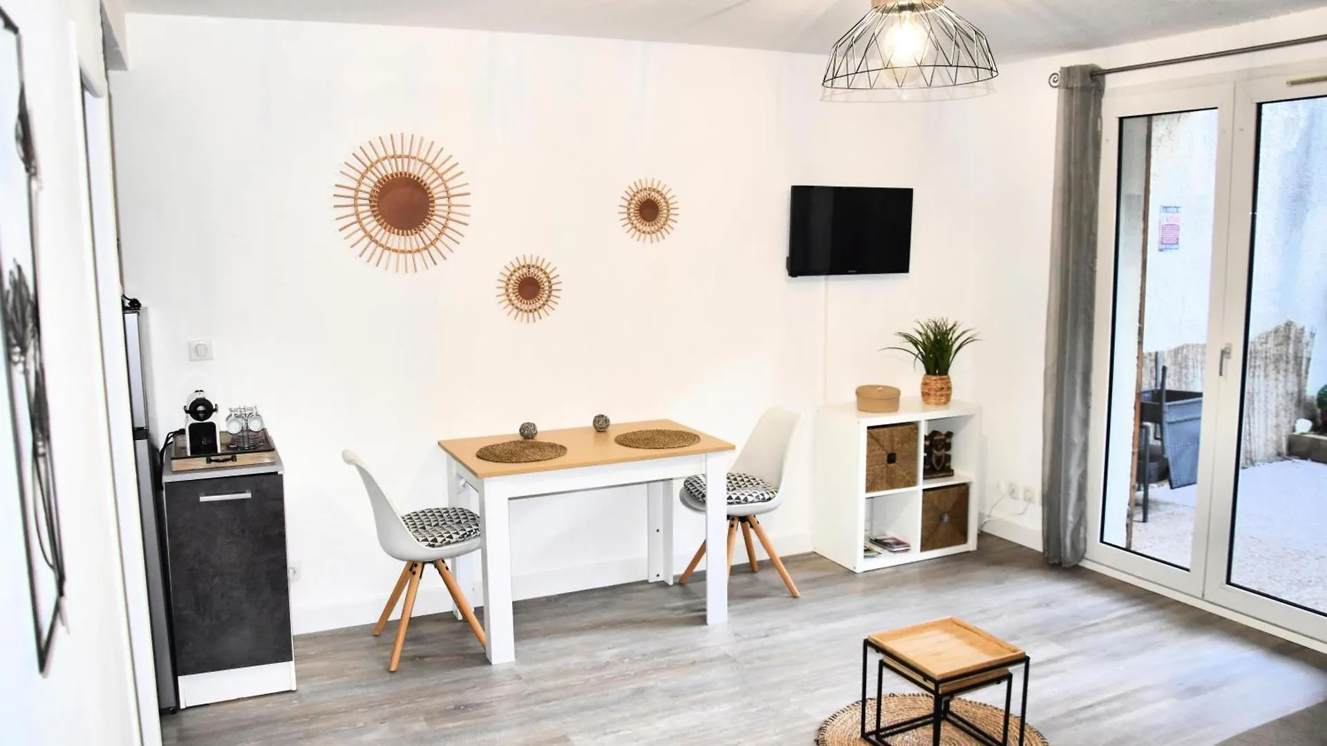 Elegant Studio Greoux Les Bains France