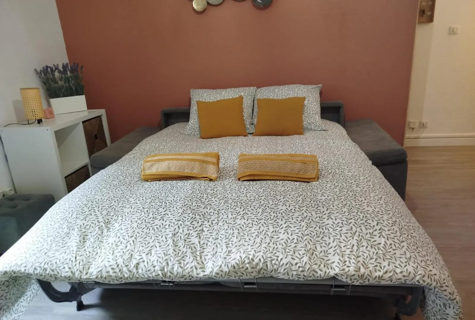 Elegant Studio Greoux Les Bains Apartment Greoux-les-Bains